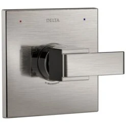 Delta 0.5-in Stainless Bathtub/Shower Mixer