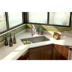 Sensate Single-Handle Touchless Pull Down Sprayer Kitchen Faucet In Vibrant Stainless With DockNetik And Sweep Spray -Master Locks Shop 83479261bca407c005d07e9565a1b904 1800x1800