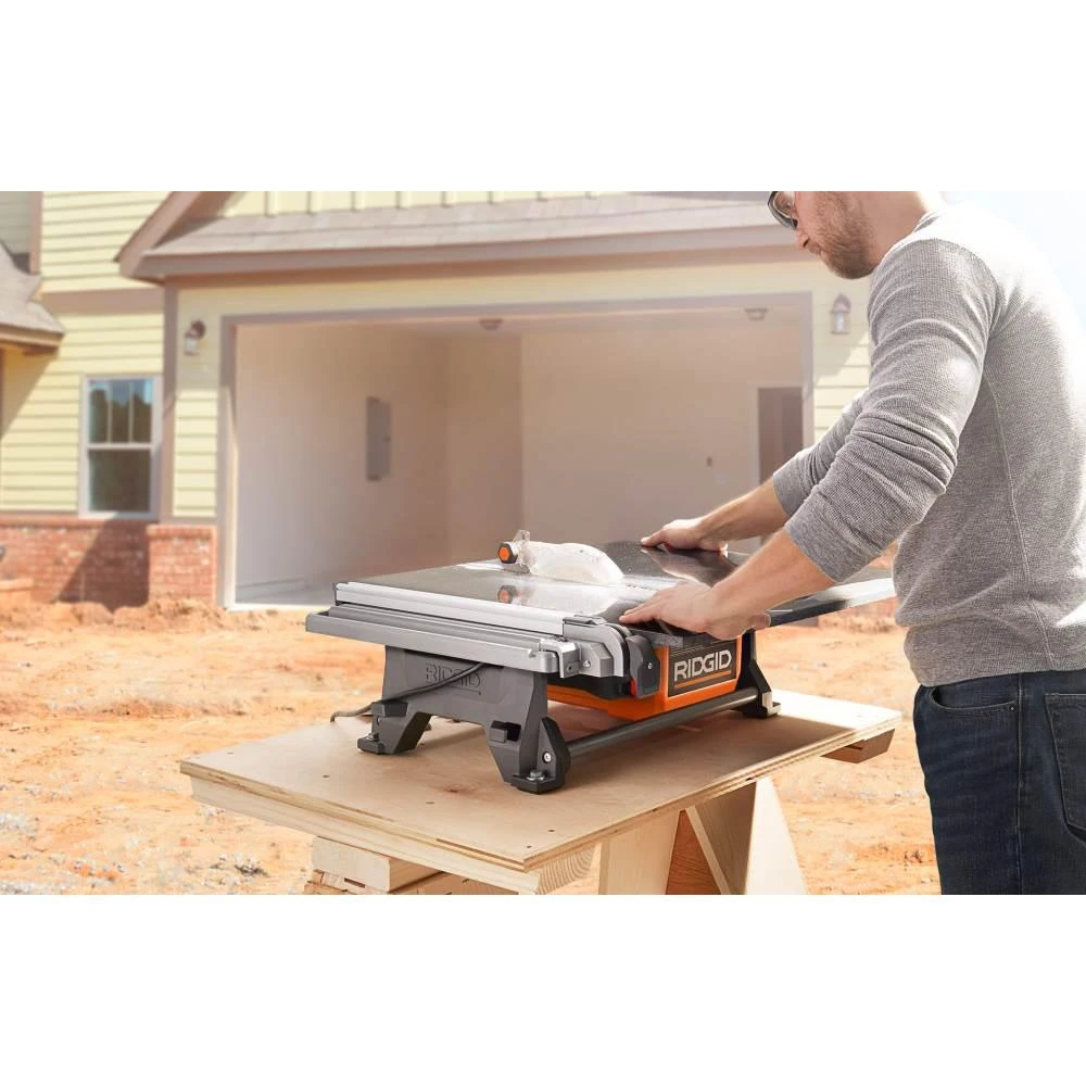RIDGID 6.5 Amp Corded 7 In. Table Top Wet Tile Saw With Gel-Foam Knee Pads 10 RIDGID 6.5 Amp Corded 7 In. Table Top Wet Tile Saw With Gel-Foam Knee Pads - Image 8