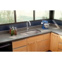 Sensate Single-Handle Touchless Pull Down Sprayer Kitchen Faucet In Vibrant Stainless With DockNetik And Sweep Spray -Master Locks Shop cba920e92ad325e8c4f2f43e4d552a2a 1800x1800